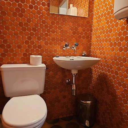 -neptun- Mit Gemeinsamer Kueche Und Bad In Der Altstadt Maison d'hôtes